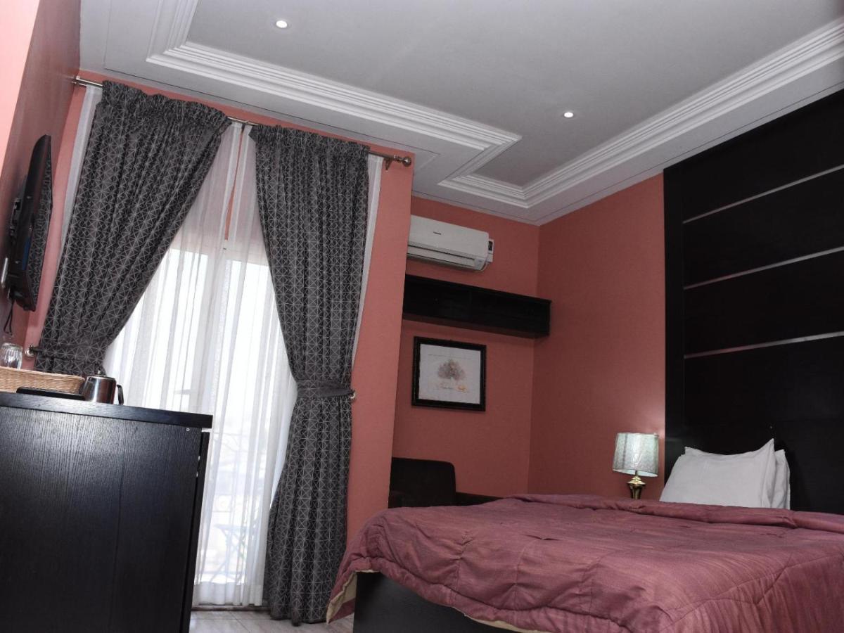 Hard Break Hotel Енугу Екстер'єр фото