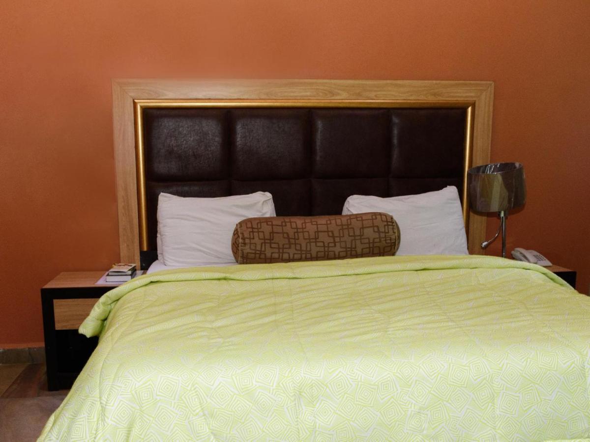 Hard Break Hotel Енугу Екстер'єр фото