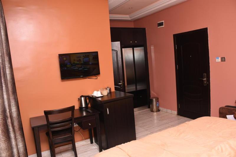Hard Break Hotel Енугу Екстер'єр фото