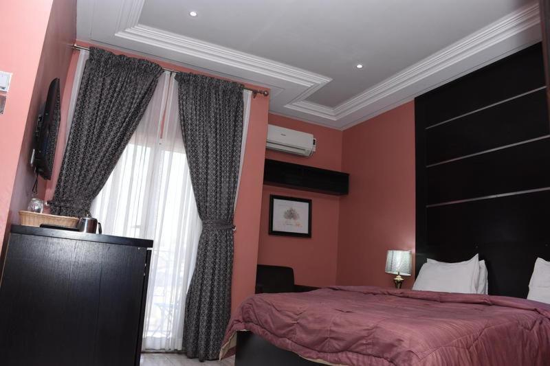 Hard Break Hotel Енугу Екстер'єр фото