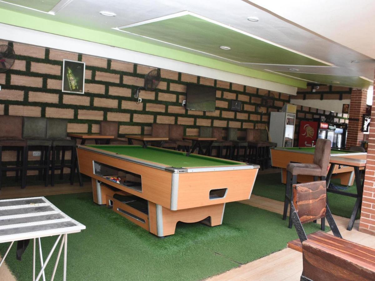 Hard Break Hotel Енугу Екстер'єр фото