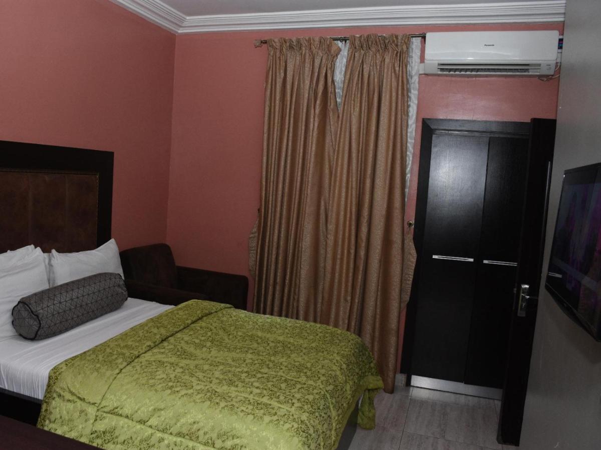 Hard Break Hotel Енугу Екстер'єр фото