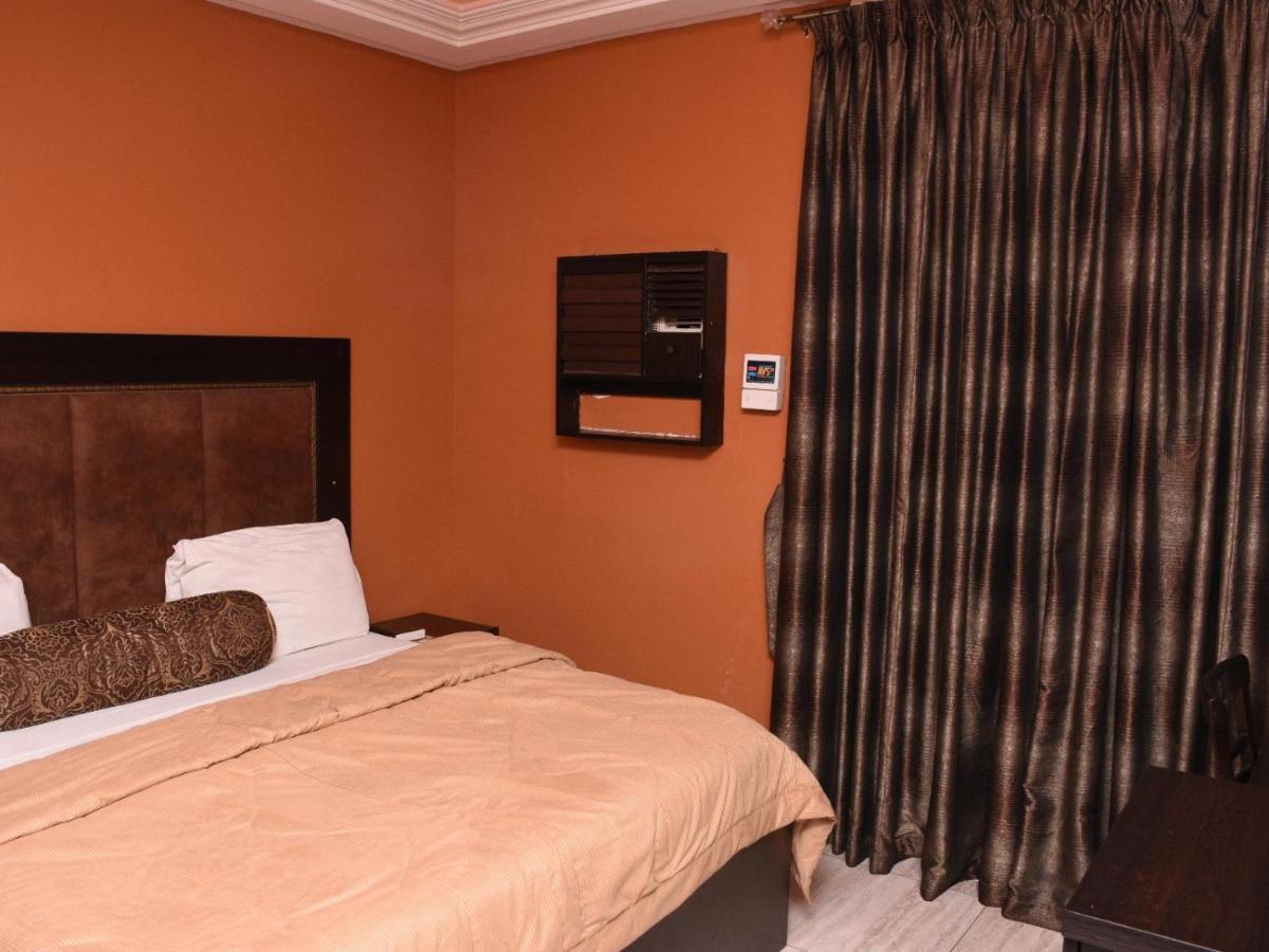 Hard Break Hotel Енугу Екстер'єр фото
