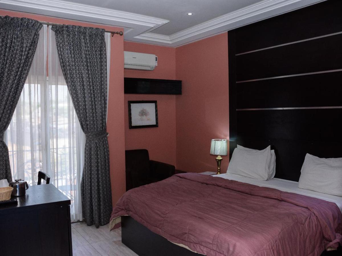 Hard Break Hotel Енугу Екстер'єр фото